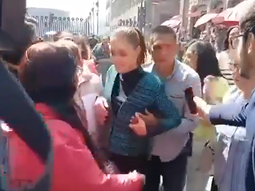 asi fue el momento exacto del acoso a claudia sheinbaum en cdmx asi fue el momento exacto del acoso a claudia sheinbaum en cdmx