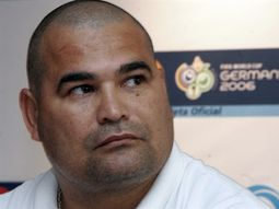 Chilavert se agarró a las piñas con un empresario argentino