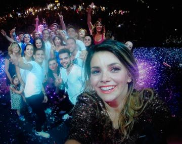 La selfie del elenco de Esperanza Mía en el Luna Park