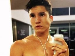 fotos: fran tinelli ¿a los besos con marian farjat? fotos: fran tinelli ¿a los besos con marian farjat?