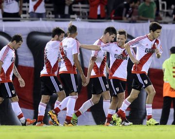 Lluvia de goles en el Monumental: River aplastó a The Strongest