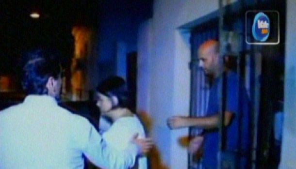 Así fue el momento en que el marido de la madrina de Lola quedó en libertad