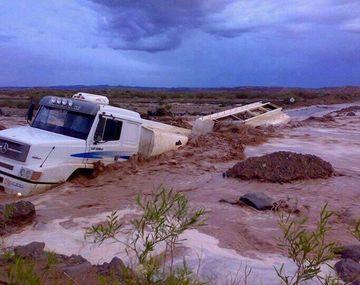 {altText(Foto por @agustinburgos11,#InundaciónNeuquén: las fotos más impactantes)}