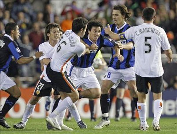 Burdisso..trompadas3