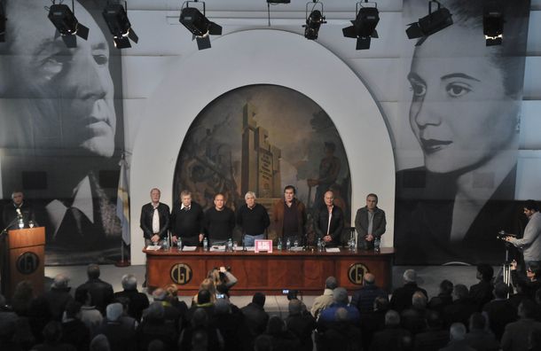 Moyano, Caló y Barrionuevo juntos: ratificaron la reunificación de la CGT