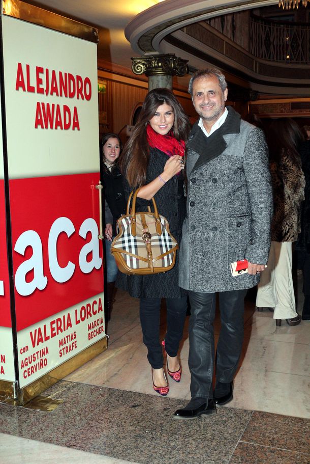 Jorge Rial y Loly Antoniale disfrutaron de una cita a solas en el teatro