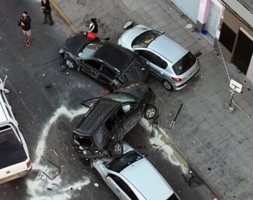 El video con el momento exacto del choque que involucró a siete autos en Quilmes