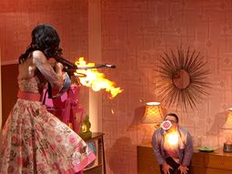 El truco de la flecha con fuego que salió mal 