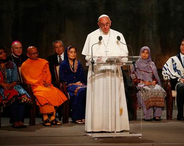 Eduardo Valdés en Radio 10: La comunicación del Papa fue muy contundente