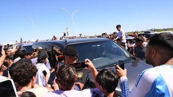 messi ya esta en la argentina: llego a santa fe y pasara las fiestas en rosario messi ya esta en la argentina: llego a santa fe y pasara las fiestas en rosario