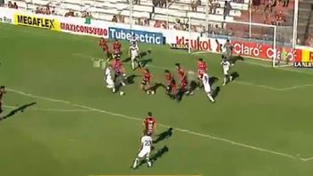 Los de Liniers tuvieron las más claras y les anularon mal un gol en el segundo tiempo Los de Liniers tuvieron las más claras y les anularon mal un gol en el segundo tiempo