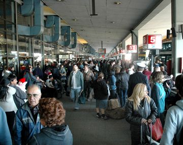 Vacaciones en crisis: 13% menos de gasto