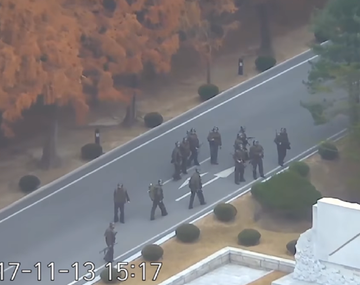 VIDEO: Disparan a un soldado norcoreano al intentar desertar a Corea del Sur