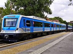Los trenes Mitre y Sarmiento funcionan con servicio limitado este fin de semana