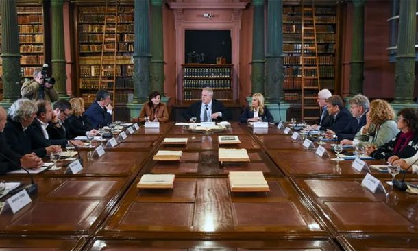 El Ministerio de Educación acordó con los gremios la actualización del salario mínimo docente