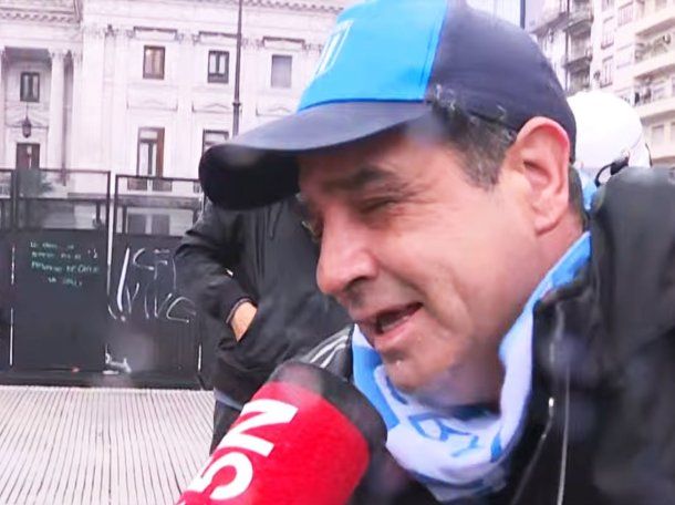 Grave: la Policía gaseó a una persona con discapacidad en la marcha de jubilados en Congreso
