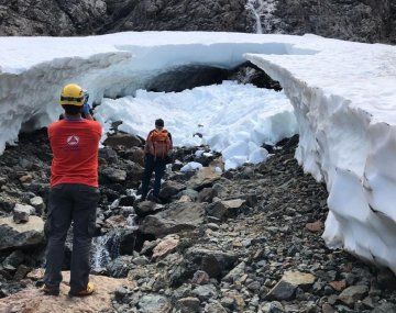 Murió un turista aplastado por un alud de hielo y nieve