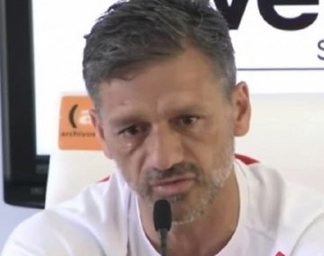 Nelson Vivas defendió con lágrimas a los jugadores de la Selección