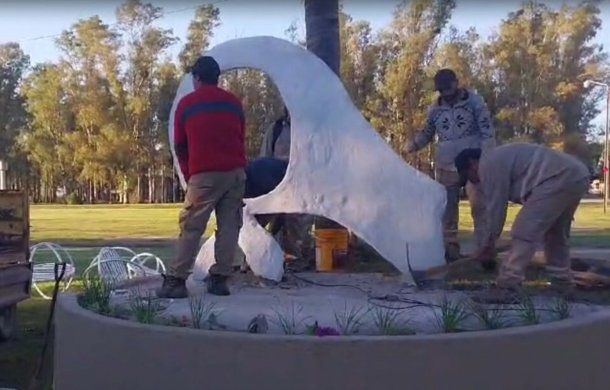 La Municipalidad de Marcos Juárez destruyó un monumento a las Madres de Plaza de Mayo