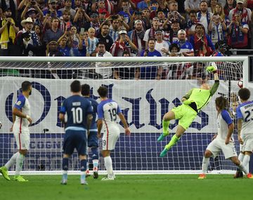 El antecedente del tiro libre de Messi al ángulo: contra Atlético Madrid