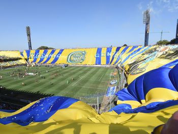 Decepción total: Newells y Central jugarán fuera de Santa Fe y ¿a puertas cerradas?