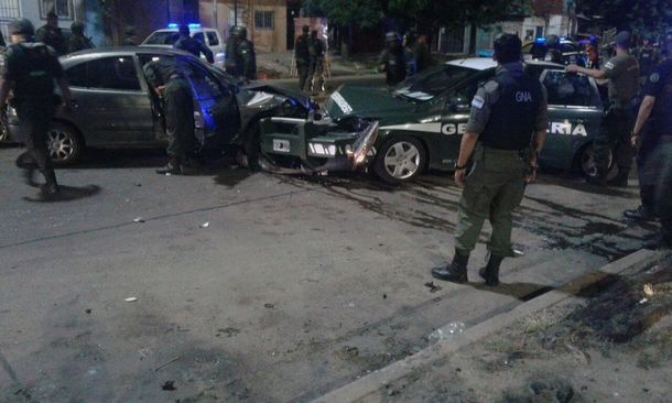 Un móvil de Gendarmería quedó destrozado