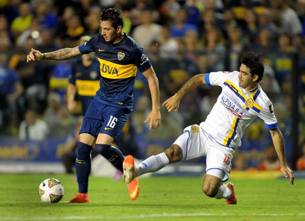 Con confianza para evitar el papelón, Boca viajó a Paraguay