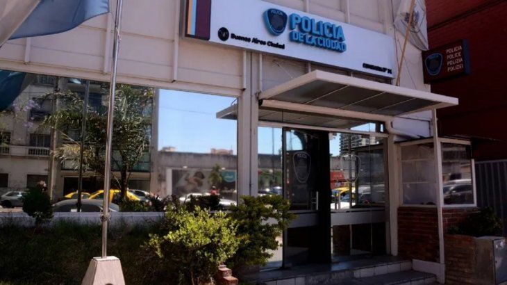 Allanaron la comisaría de Barracas en la que se desempeñaban los asesinos de Lucas González