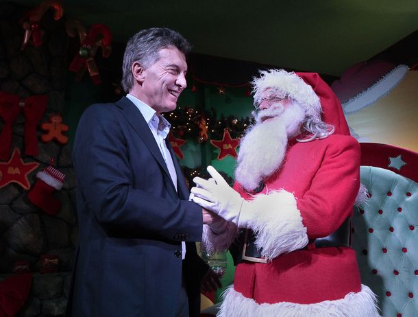 Mauricio Macri y Papá Noel
