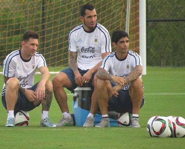 Messi y Tevez podrían jugar juntos desde el arranque ante Bolivia
