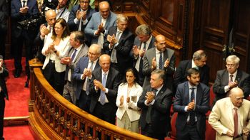 El presidente centró los logros económicos en tres pilares: empleo, recuperación del salario y aumento de la inversión extranjera. El presidente centró los logros económicos en tres pilares: empleo, recuperación del salario y aumento de la inversión extranjera.