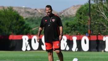 el ogro fabbiani fue despedido como entrenador de newells old boys el ogro fabbiani fue despedido como entrenador de newells old boys