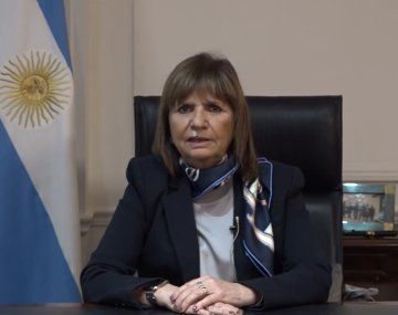 Se olvidó de la bonaerense: Bullrich felicitó a la Policía de Perú por detener a Pequeño J