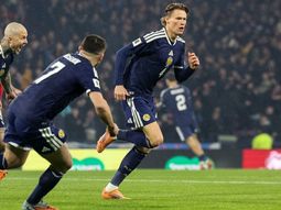 Escocia vuelve al Mundial luego de 28 años de ausencia. Escocia vuelve al Mundial luego de 28 años de ausencia.
