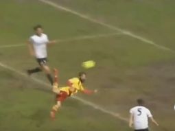 Fantástico gol de escorpión en el fútbol italiano