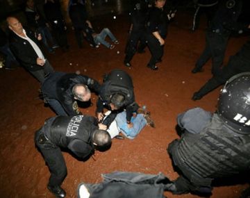 VIDEO: Así fue la violencia en la Plaza del Congreso