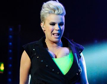 Kerry Katona, en problemas sobre el escenario