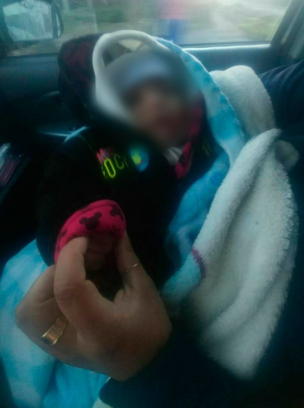 Rescataron a un bebé de 4 meses que fue abandonado en un arroyo