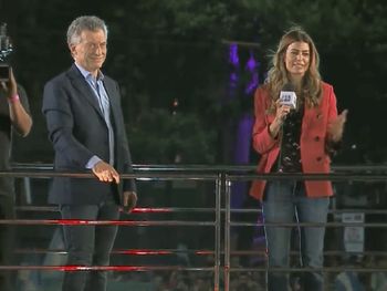Juliana Awada sorprendió en Córdoba y dio un breve discurso