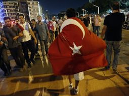 las redes sociales se reactivaron y los usuarios mostraron el terror las redes sociales se reactivaron y los usuarios mostraron el terror