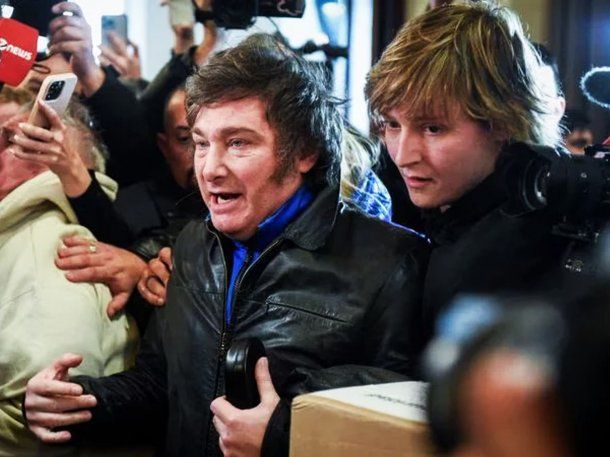 Nuevo ataque de Javier Milei al periodismo tras episodio con Iñaki Gutiérrez: "La historia al revés" - Image 1