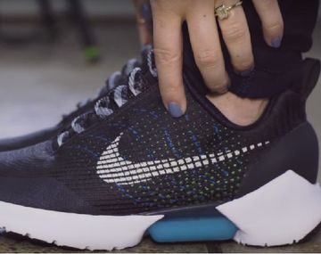 Conocé las zapatillas que se atan solas