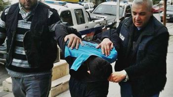 ladron distraido: robo una casa pero se olvido una mochila con sus documentos ladron distraido: robo una casa pero se olvido una mochila con sus documentos