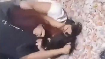 salio a la luz el video de la pelea entre dos alumnas que derivo en una agresion a docentes salio a la luz el video de la pelea entre dos alumnas que derivo en una agresion a docentes