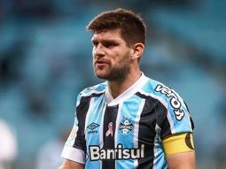 Kannemann suena cómo posible refuerzo de Independiente