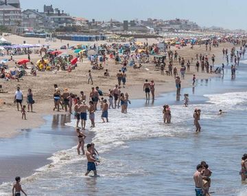 Para veranear en la Costa habrá que sacar un permiso a través de la app CUIDAR Verano