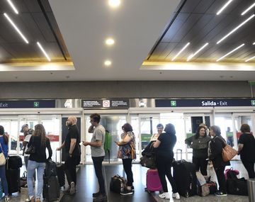 Nuevos detalles del dólar turista: habrá que pedir reintegros para los bienes exceptuados