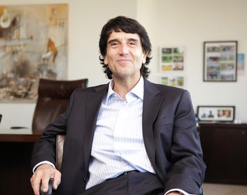 Melconian cruzó a su jefe político por su anuncio con respecto al dólar