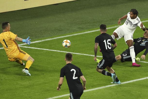 Sin Messi y con sufrimiento, Argentina empató con Alemania en Dortmund