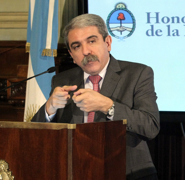 Aníbal Fernández acusa de traidor a Hugo Moyano